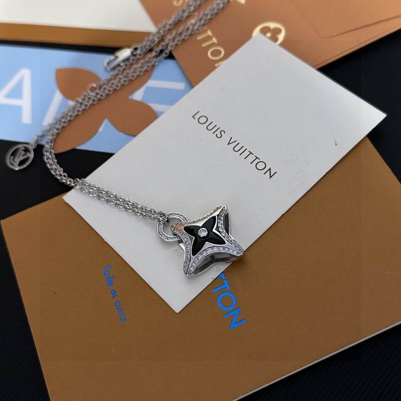 LV Necklace 03lyr144